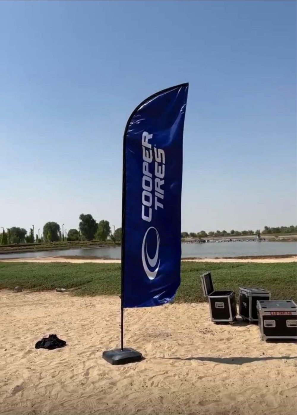 4mtr Curve Flag — Valley Advertising UAE